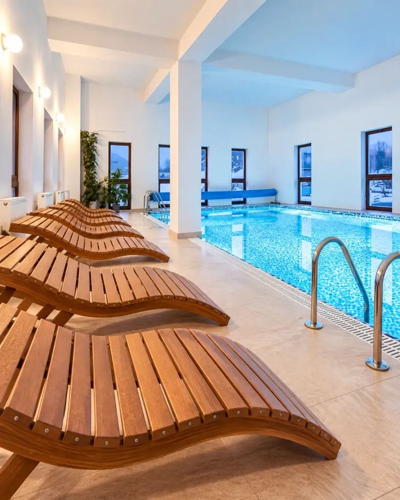 Montana Resort Colibița piscină interioară și spa
