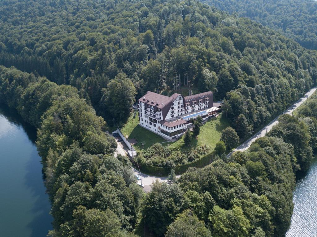 Cazare pe Transfăgărășan între munți și peisaje spectaculoase 3 166898073