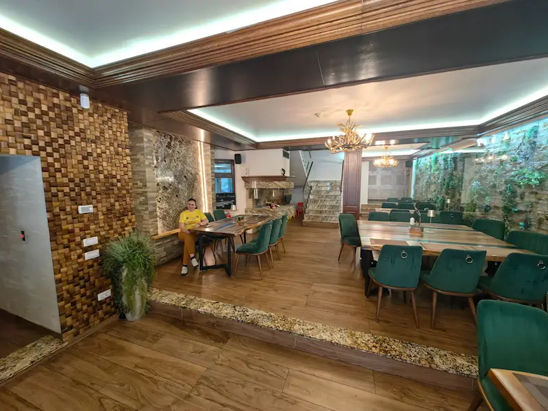 Lostrita - Pastravarie, Hotel & SPA : Poarta către frumusețile Maramureșului 9 1 1