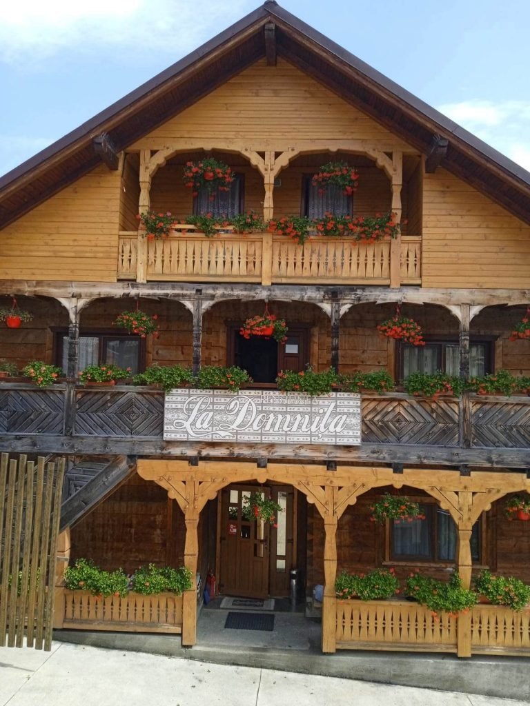 Cazare în Maramureș: 13 locuri de ședere ce îți vor încânta sufletul 15 325283722 888455812392039 84625730866988333 n