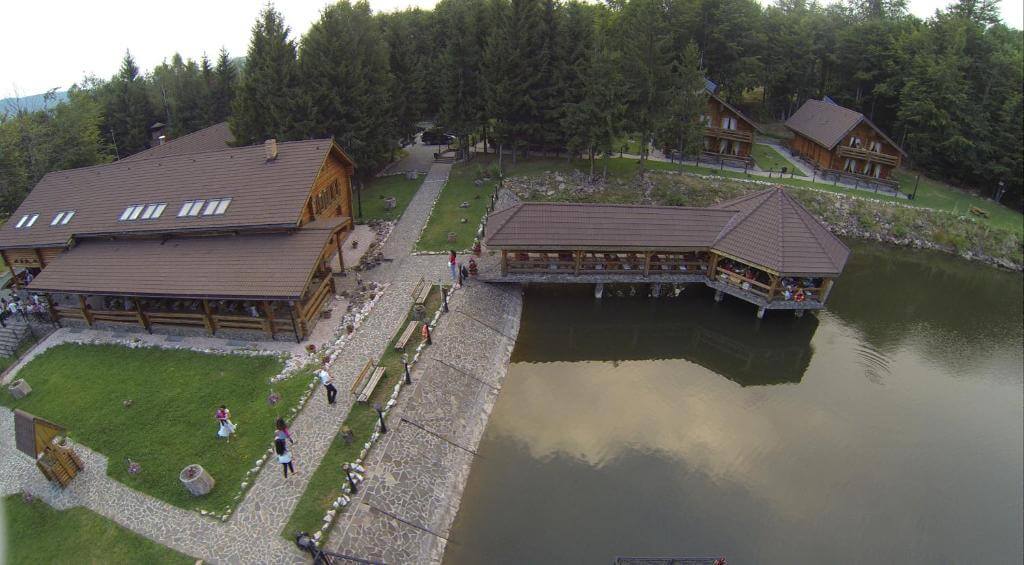 Top 21 cazari superbe in Romania cu scoruri perfecte între 9 și 10 pe Booking 4 super locatii