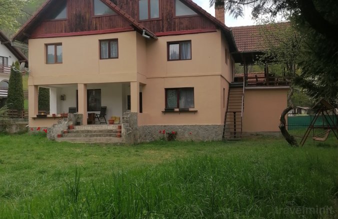 vila roua branului bran 676x439 1