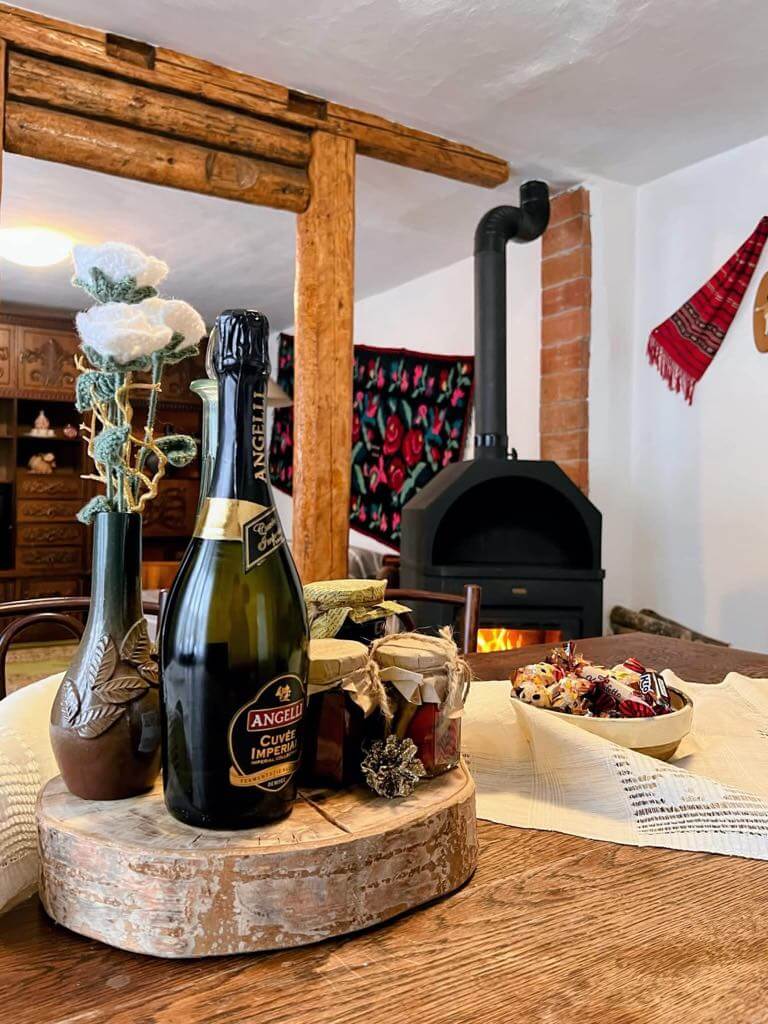 La casuta cu cerdac,o casa tradiționala intr-o zona superba de munte 6 c4411573 1877 42b1 b7ec 00017c30c79a