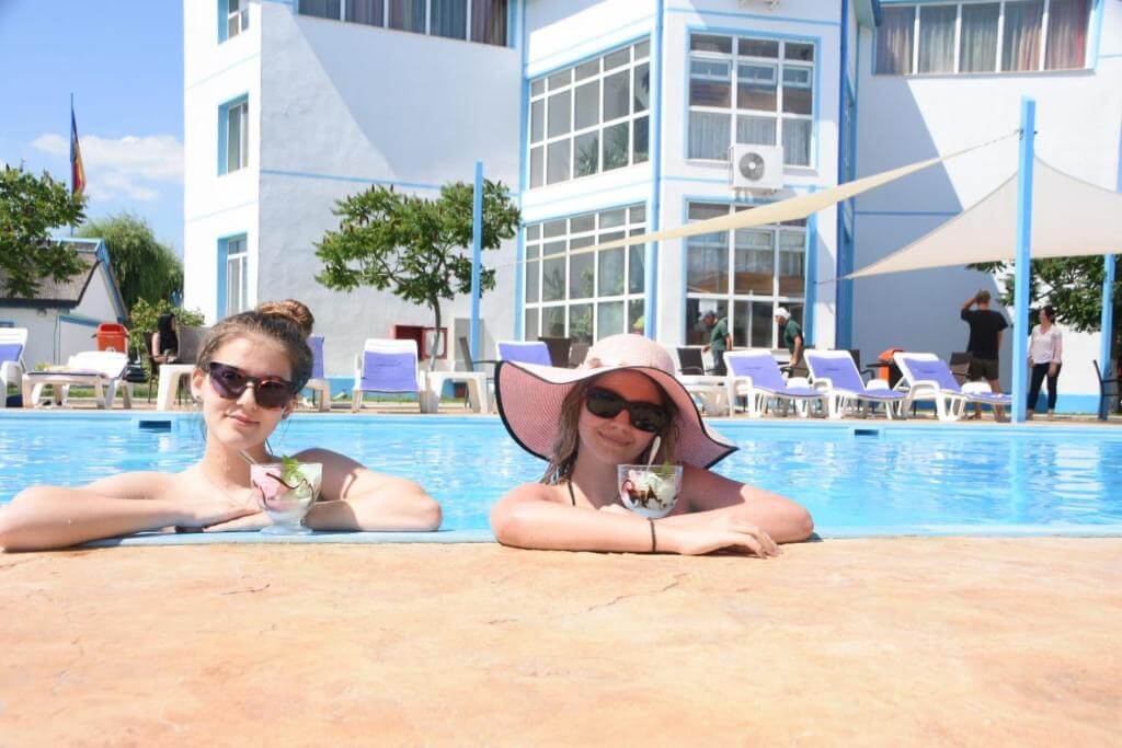 Îmbină relaxarea cu răsfățul: Pensiuni cu piscina ce te vor cuceri in vara asta 13 259990213