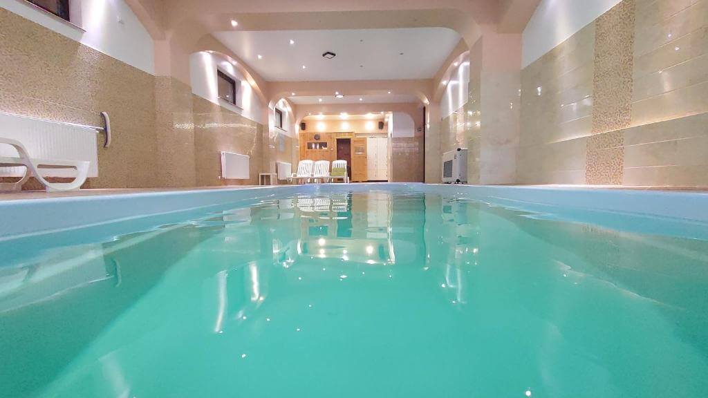 Îmbină relaxarea cu răsfățul: Pensiuni cu piscina ce te vor cuceri in vara asta 10 293668281