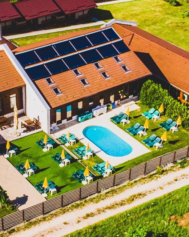 Îmbină relaxarea cu răsfățul: Pensiuni cu piscina ce te vor cuceri in vara asta 14 296602806