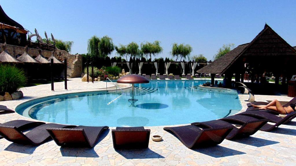 Îmbină relaxarea cu răsfățul: Pensiuni cu piscina ce te vor cuceri in vara asta 7 135135422