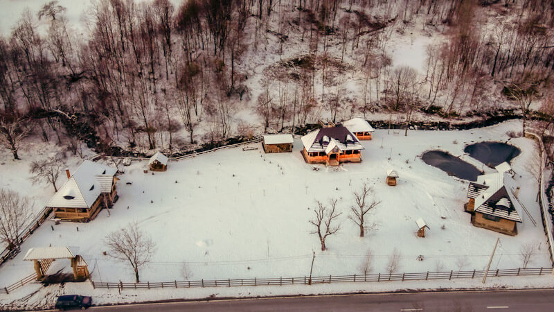 Bucură-te de natură și tradiții într-un resort fermecător ascuns în peisaje idilice 2 peisaje