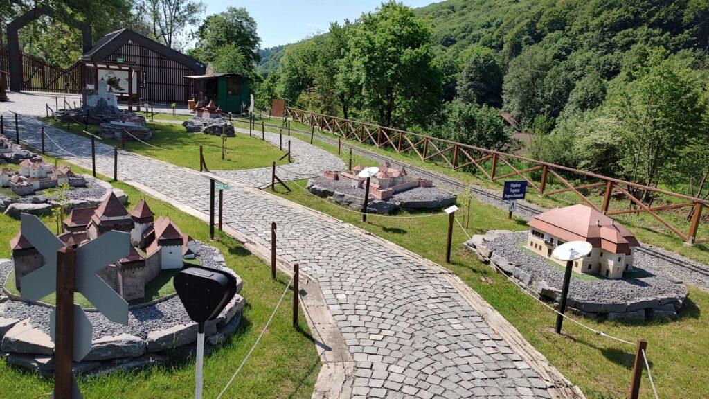 Parcul Mini Transylvania
