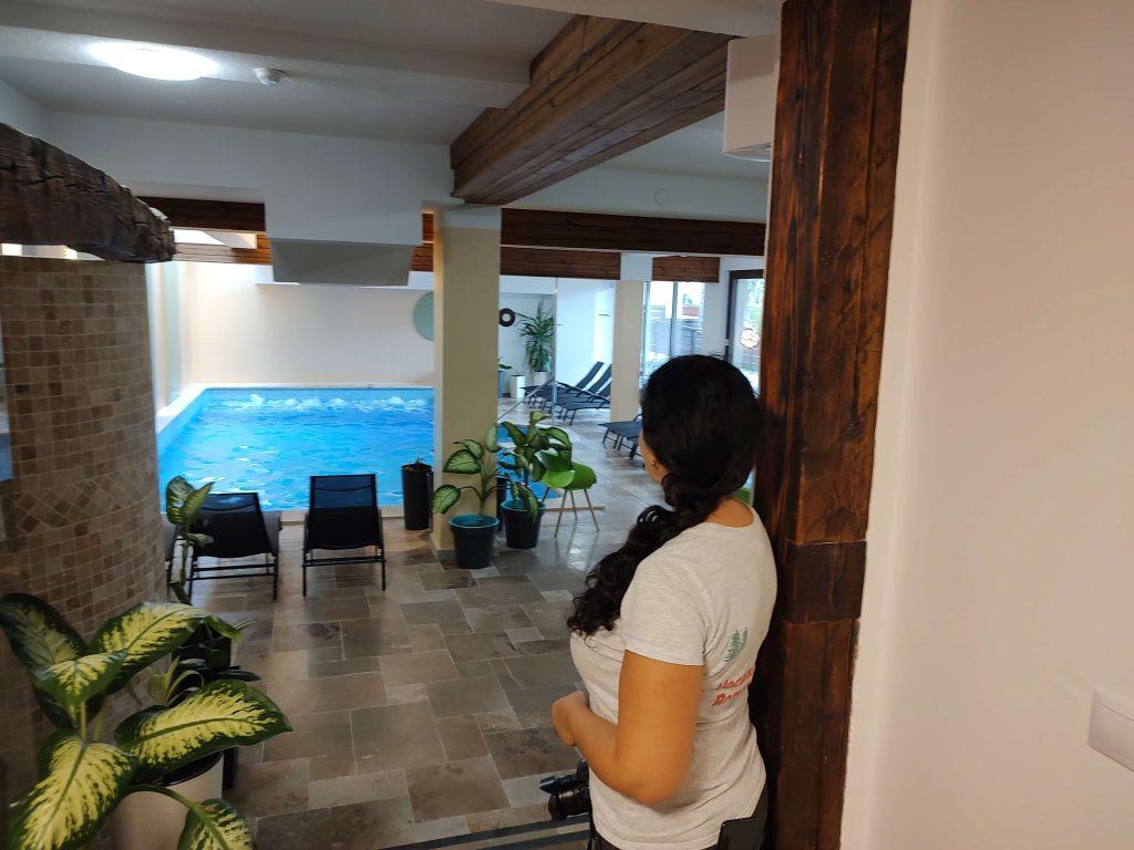 cazare cu piscina interioara