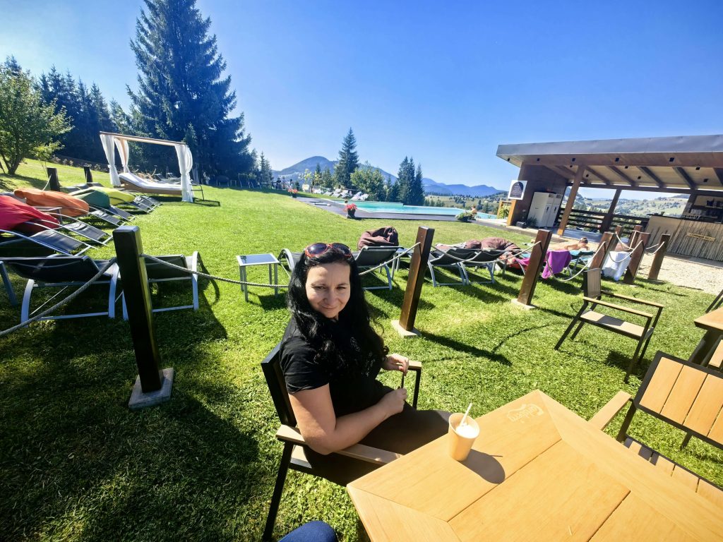 Tihuța Retreat terasa