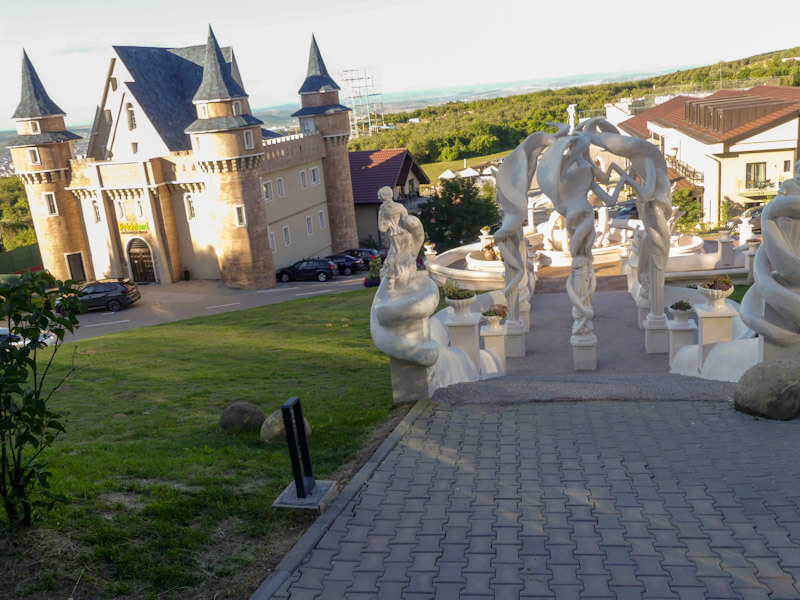 Wonderland Resort