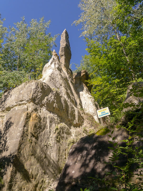 Grădina Zmeilor: O destinație turistică unică în România 6 Grădina Zmeilor