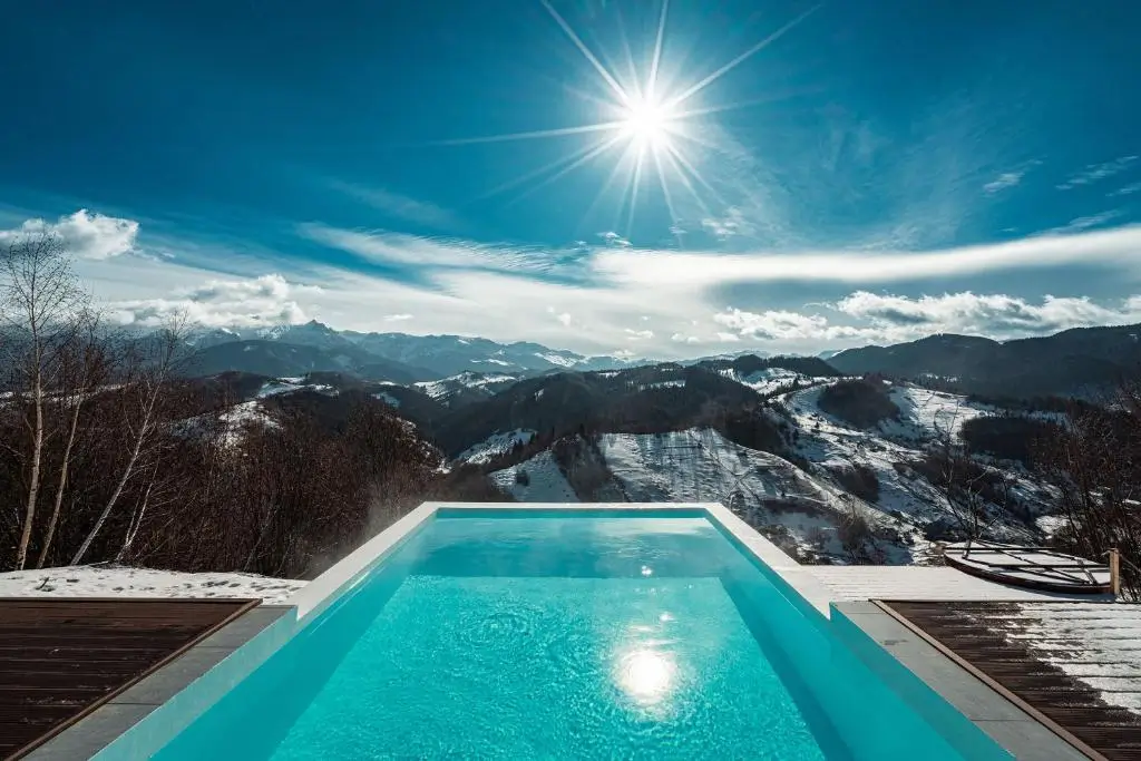 piscine exterioare încălzite iarna