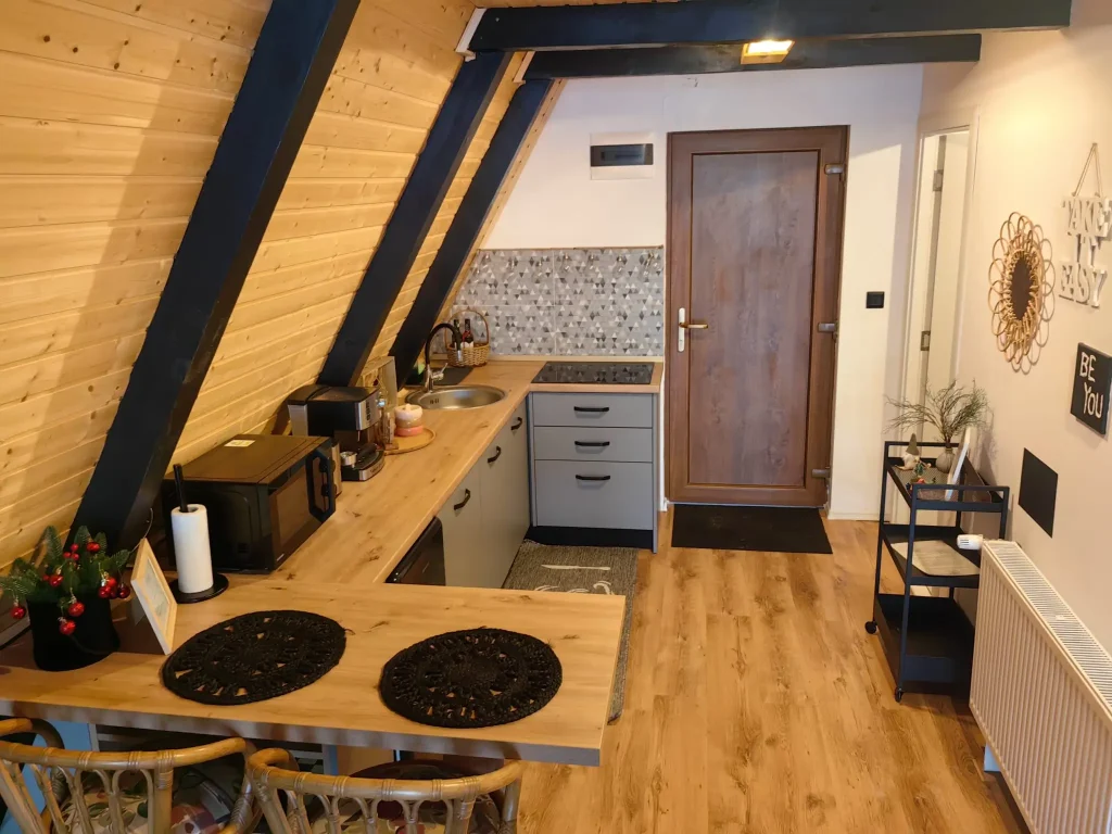 Cabanele CeziAde – Locul unde natura te cheamă să te relaxezi 14 Imagine WhatsApp 2025 01 23 la 13.45.51 00c3a77c