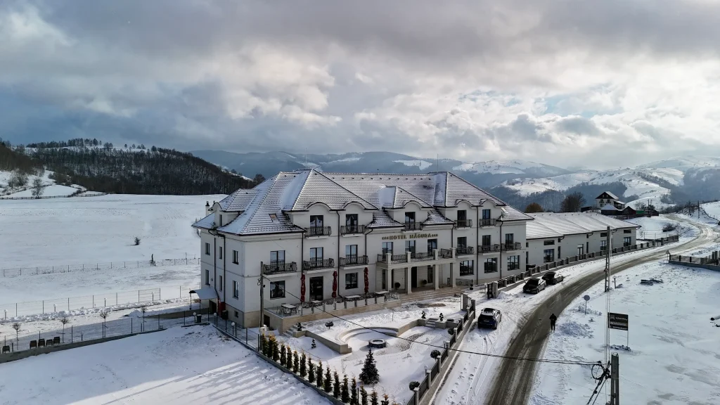 Cauti o cazare în Mărginimea Sibiului?Va indrumam catre Hotel Măgura Jina 2 Hotel Măgura