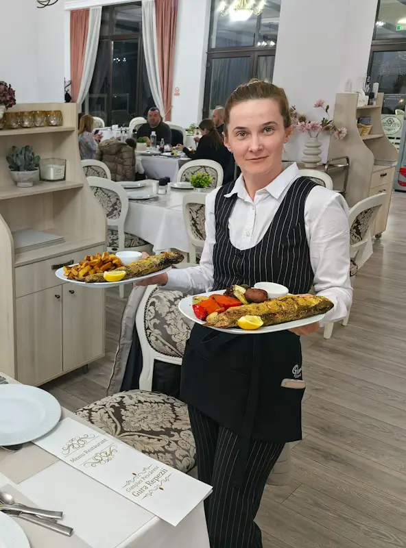 Complex Pescăresc Gura Repezii : Natură, Confort și Delicii Pescărești 6 IMG 20250325 192459 edited