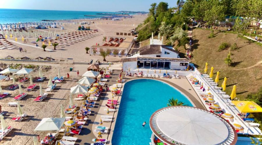 Cazare la mare în România – plajă și litoral românesc