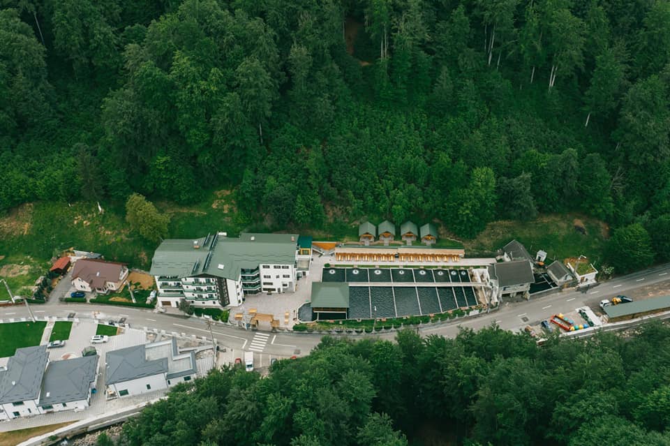 Lostrita - Pastravarie, Hotel & SPA : Poarta către frumusețile Maramureșului 2 Lostrița Păstrăvărie, Hotel & SPA din Blidari, Maramureș