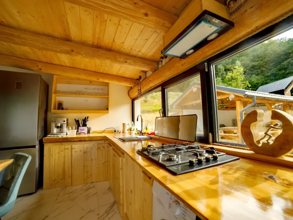 Cabana A-frame Pădurea Cerbilor bucatarie