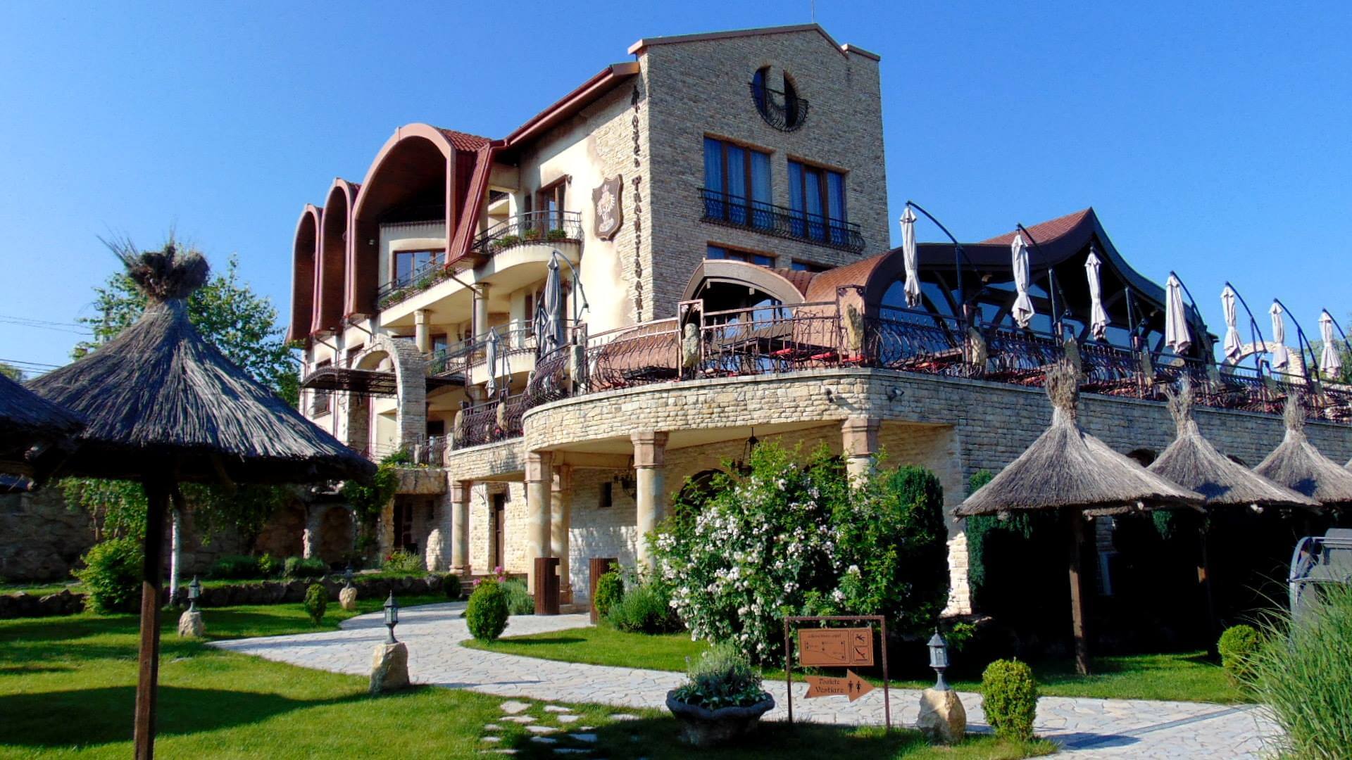 Pachet turistic Maramures Castel Transilvania all inclusive 4 stele