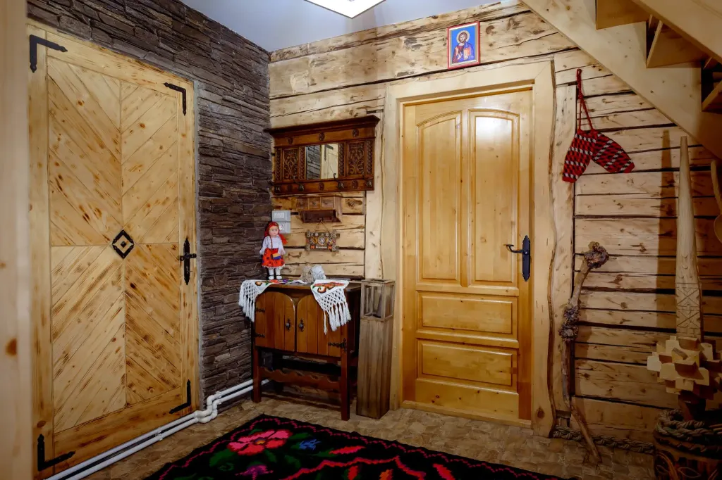 CASA DIN ȘETREF