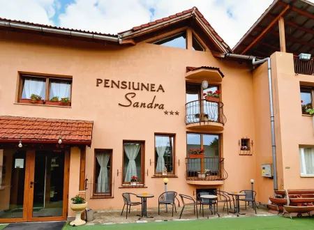 Pensiunea Sandra din Ocna Șugatag, unitate de cazare situată lângă Ștrandul Ocna Șugatag