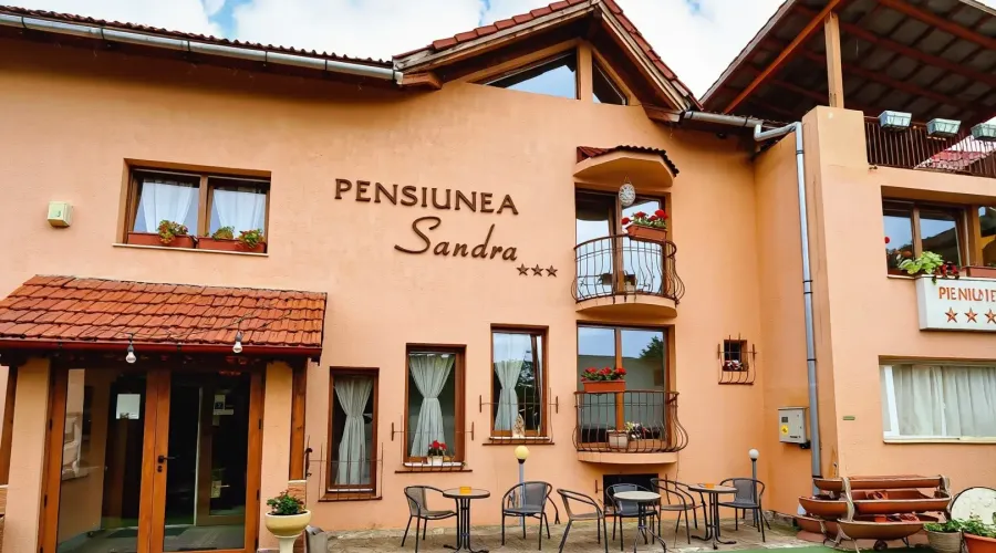 Pensiunea Sandra din Ocna Șugatag, unitate de cazare situată lângă Ștrandul Ocna Șugatag